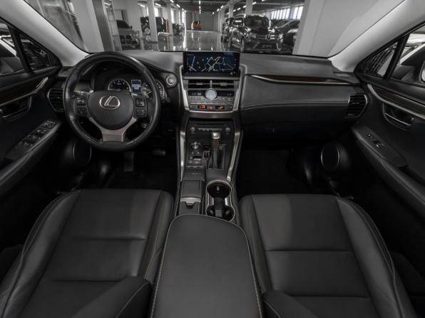 Lexus NX I Рестайлинг с пробегом 2019 года, цена 3 380 000 рублей, 89652 км, внедорожник, Автокод Объявления