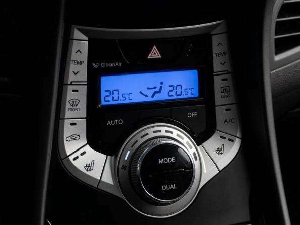 Hyundai Elantra V (MD) с пробегом 2011 года, цена 849 000 рублей, 321804 км, седан, Автокод Объявления