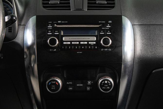 Suzuki SX4 I (Classic) Рестайлинг с пробегом 2010 года, цена 749 000 рублей, 309545 км, хэтчбек, Автокод Объявления