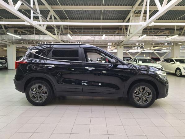 Kia Seltos I Рестайлинг с пробегом 2023 года, цена 2 300 000 рублей, 44762 км, внедорожник, Автокод Объявления