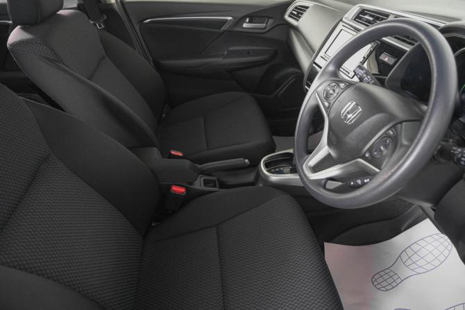 Honda Fit III Рестайлинг с пробегом 2019 года, цена 1 399 000 рублей, 45000 км, хэтчбек, Автокод Объявления