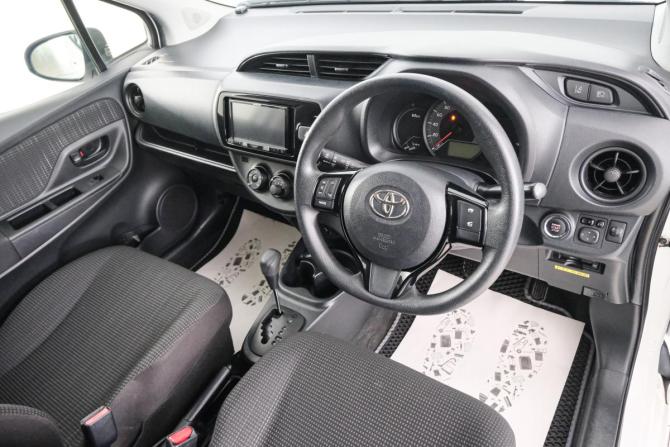 Toyota Vitz III (XP130) Рестайлинг 2 с пробегом 2019 года, цена 949 000 рублей, 102250 км, хэтчбек, Автокод Объявления