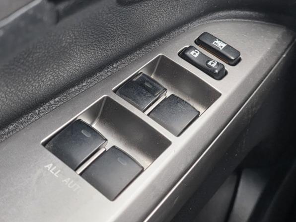 Toyota Land Cruiser 200 Series Рестайлинг 1 с пробегом 2014 года, цена 3 300 000 рублей, 448768 км, внедорожник, Автокод Объявления