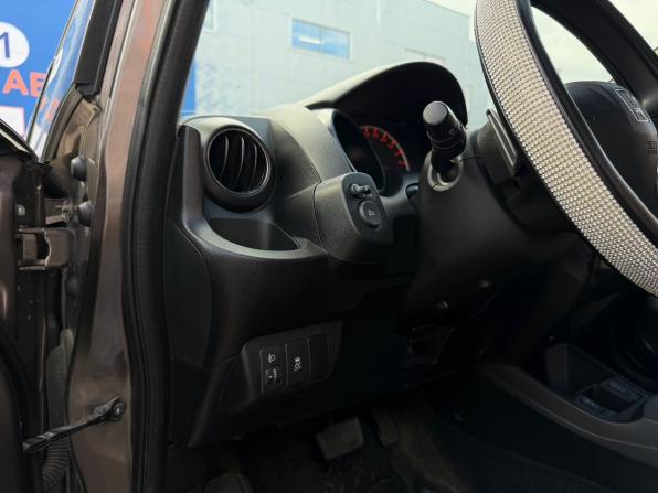 Honda Jazz II Рестайлинг с пробегом 2012 года, цена 719 000 рублей, 195000 км, хэтчбек, Автокод Объявления