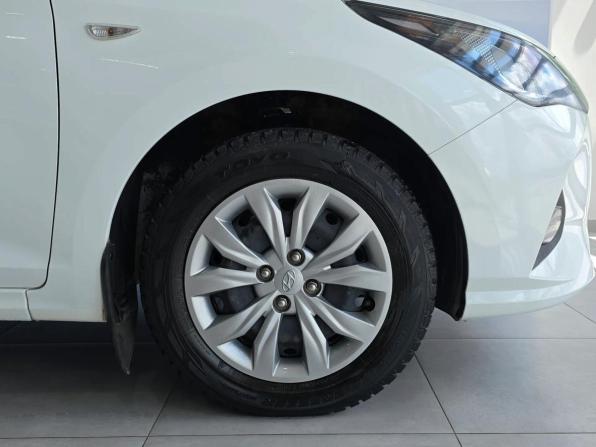 Hyundai Solaris II Рестайлинг с пробегом 2020 года, цена 1 699 000 рублей, 60000 км, седан, Автокод Объявления