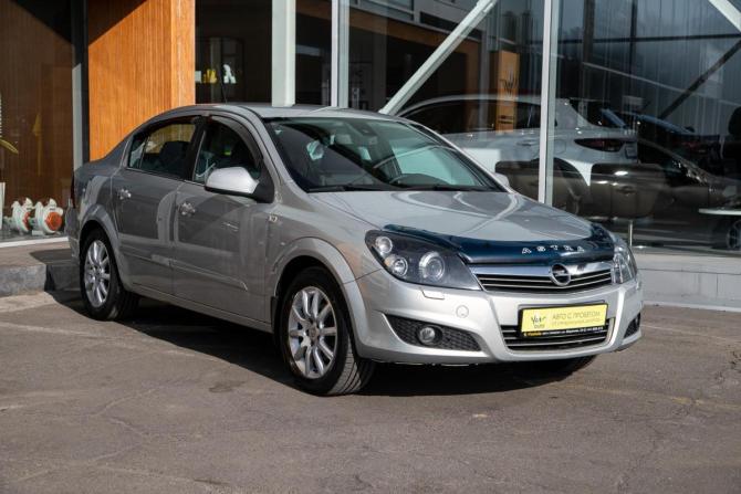 Opel Astra H Рестайлинг с пробегом 2010 года, цена 649 000 рублей, 120000 км, седан, Автокод Объявления