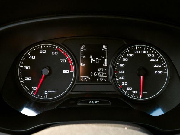 SEAT Leon III с пробегом 2013 года, цена 865 000 рублей, 216000 км, хэтчбек, Автокод Объявления