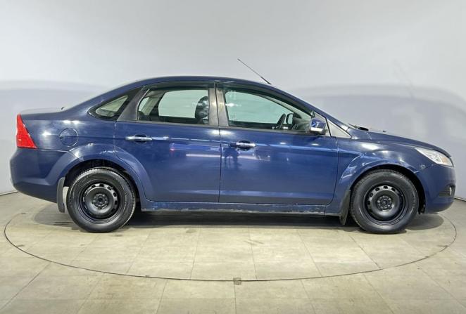 Ford Focus II Рестайлинг с пробегом 2010 года, цена 300 000 рублей, 289174 км, седан, Автокод Объявления