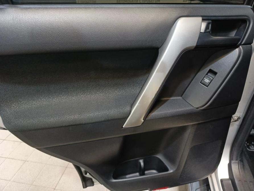 Toyota Land Cruiser Prado 150 Series Рестайлинг 1 Санкт-Петербург  - изображение 12