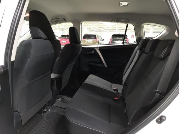 Toyota RAV4 IV (XA40) Рестайлинг с пробегом 2016 года, цена 2 200 000 рублей, 104000 км, внедорожник, Автокод Объявления