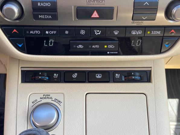 Lexus ES VI с пробегом 2012 года, цена 2 200 000 рублей, 178334 км, седан, Автокод Объявления
