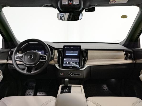 Volvo XC90 II Рестайлинг 2 с пробегом 2025 года, цена 8 950 000 рублей, 1800 км, внедорожник, Автокод Объявления