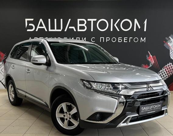 Mitsubishi Outlander III Рестайлинг 3 с пробегом 2019 года, цена 2 200 000 рублей, 125025 км, внедорожник, Автокод Объявления