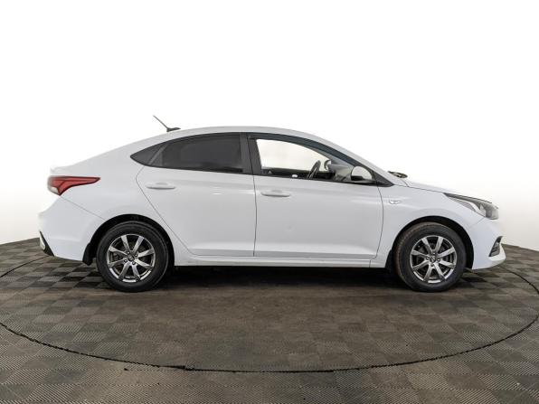 Hyundai Solaris II с пробегом 2018 года, цена 1 100 000 рублей, 167007 км, седан, Автокод Объявления