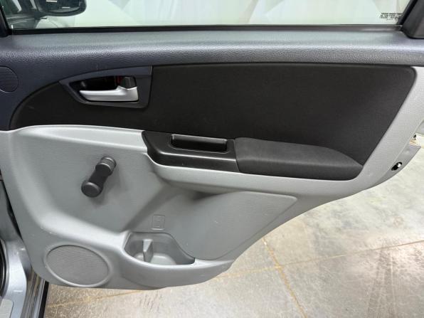 Suzuki SX4 I (Classic) Рестайлинг с пробегом 2013 года, цена 860 000 рублей, 119462 км, хэтчбек, Автокод Объявления