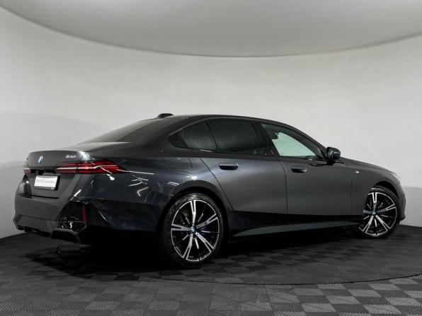 BMW 5 серии VIII (G60/G61/G68) с пробегом 2024 года, цена 8 730 000 рублей, 12952 км, седан, Автокод Объявления