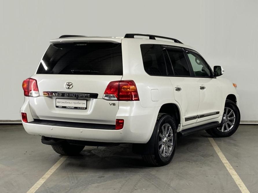 Toyota Land Cruiser 200 Series Рестайлинг 1 Екатеринбург  - изображение 2