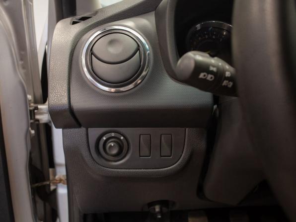 Renault Sandero II Рестайлинг с пробегом 2019 года, цена 1 245 000 рублей, 102080 км, хэтчбек, Автокод Объявления