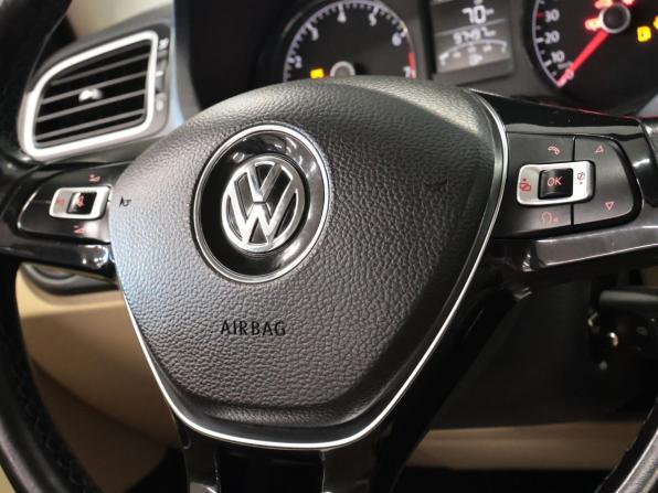 Volkswagen Polo V Рестайлинг с пробегом 2018 года, цена 1 085 000 рублей, 97469 км, седан, Автокод Объявления