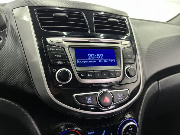 Hyundai Solaris I Рестайлинг с пробегом 2015 года, цена 929 000 рублей, 188237 км, седан, Автокод Объявления
