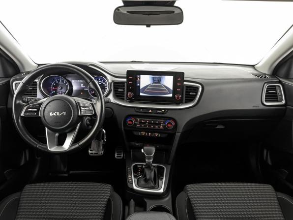 Kia Ceed III Рестайлинг с пробегом 2022 года, цена 2 270 000 рублей, 65392 км, хэтчбек, Автокод Объявления