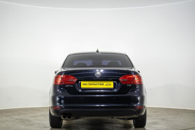 Volkswagen Jetta VI с пробегом 2013 года, цена 899 000 рублей, 230000 км, седан, Автокод Объявления