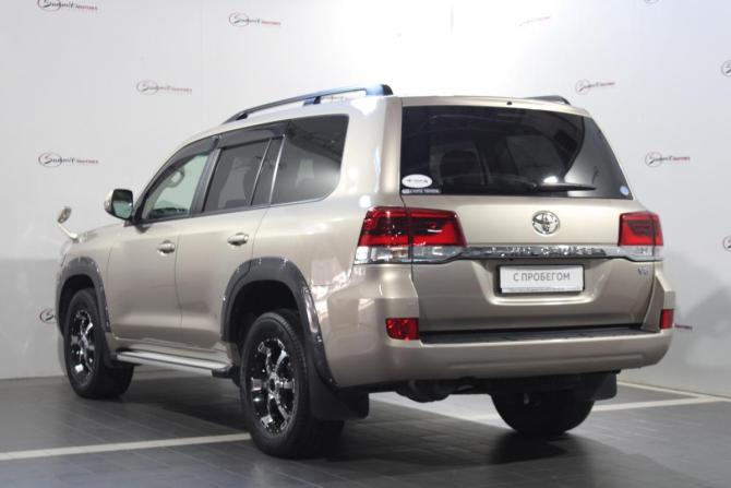 Toyota Land Cruiser 200 Series Рестайлинг 2 с пробегом 2019 года, цена 7 300 000 рублей, 36300 км, внедорожник, Автокод Объявления