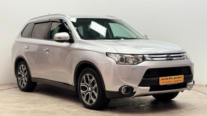 Mitsubishi Outlander III с пробегом 2014 года, цена 1 390 000 рублей, 186166 км, внедорожник, Автокод Объявления