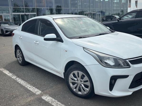 Kia Rio IV с пробегом 2018 года, цена 939 000 рублей, 133000 км, седан, Автокод Объявления