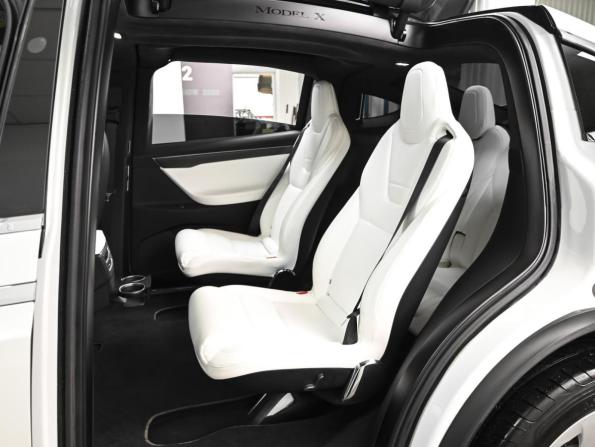 Tesla Model X I с пробегом 2017 года, цена 3 975 000 рублей, 99000 км, внедорожник, Автокод Объявления