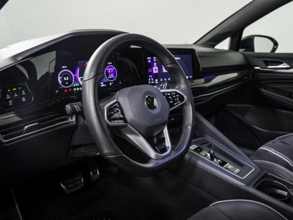 Volkswagen Golf VIII с пробегом 2022 года, цена 3 199 000 рублей, 62900 км, хэтчбек, Автокод Объявления
