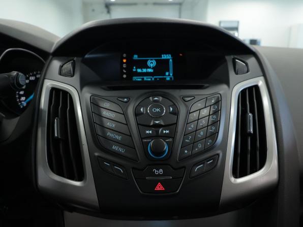 Ford Focus III с пробегом 2015 года, цена 950 000 рублей, 150247 км, седан, Автокод Объявления