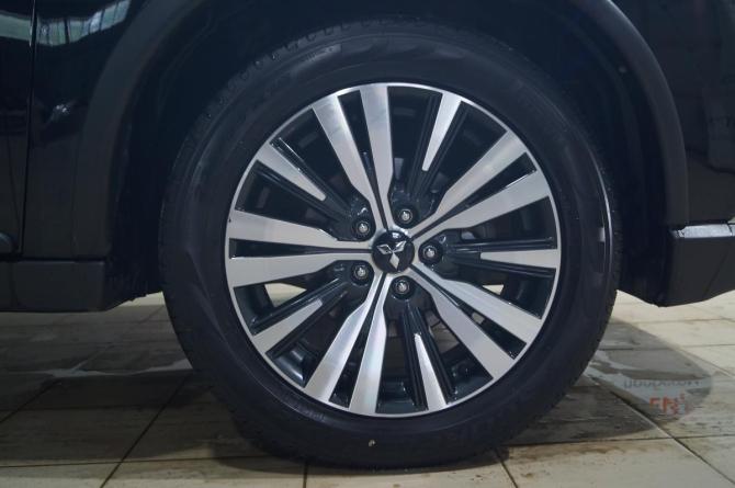 Mitsubishi Outlander III Рестайлинг 3 с пробегом 2020 года, цена 2 500 000 рублей, 81900 км, внедорожник, Автокод Объявления