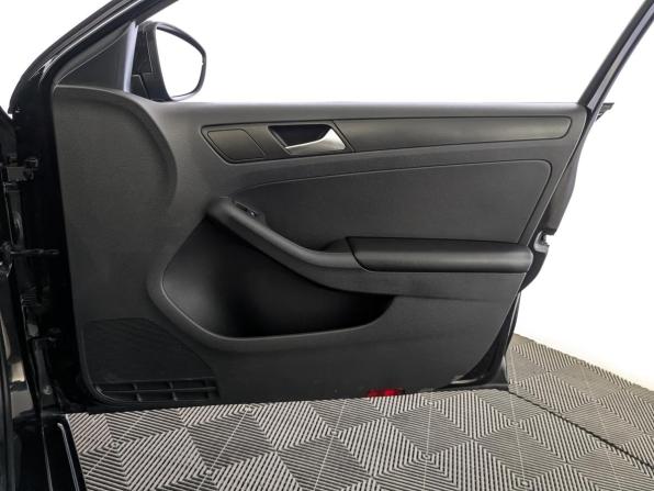 Volkswagen Jetta VI Рестайлинг с пробегом 2015 года, цена 1 190 000 рублей, 113442 км, седан, Автокод Объявления