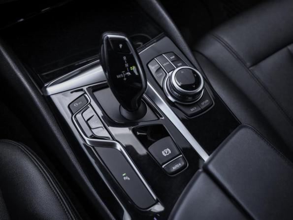 BMW 5 серии VII (G30/G31/G38) с пробегом 2017 года, цена 2 375 000 рублей, 266703 км, седан, Автокод Объявления