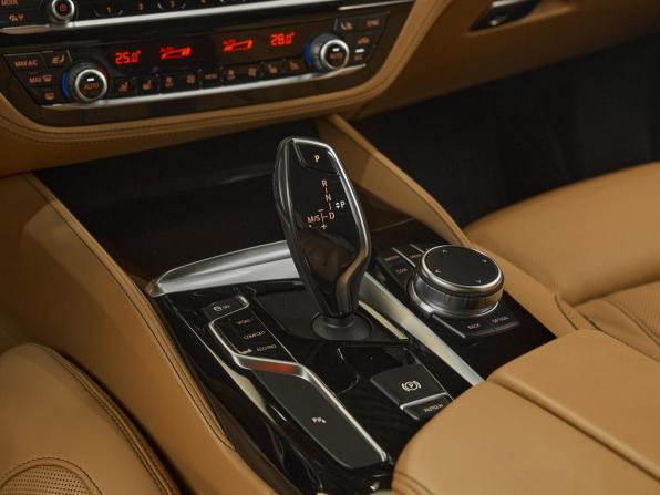 BMW 5 серии VII (G30/G31/G38) с пробегом 2017 года, цена 3 699 000 рублей, 148900 км, седан, Автокод Объявления