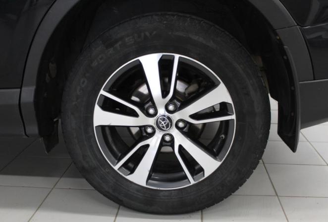 Toyota RAV4 IV (XA40) Рестайлинг с пробегом 2018 года, цена 1 950 000 рублей, 281601 км, внедорожник, Автокод Объявления