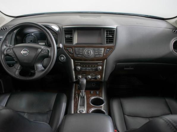 Nissan Pathfinder IV с пробегом 2016 года, цена 1 995 000 рублей, 98000 км, внедорожник, Автокод Объявления