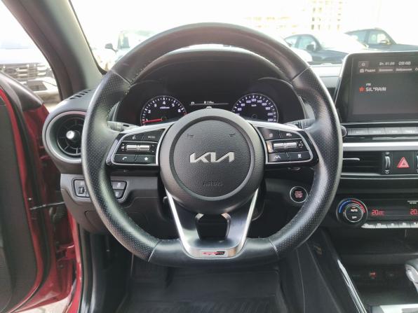 Kia Cerato IV Рестайлинг с пробегом 2021 года, цена 2 349 000 рублей, 79756 км, седан, Автокод Объявления
