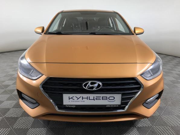 Hyundai Solaris II с пробегом 2018 года, цена 1 335 000 рублей, 114294 км, седан, Автокод Объявления