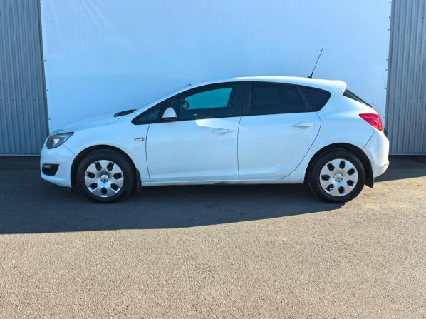 Opel Astra J Рестайлинг с пробегом 2015 года, цена 690 000 рублей, 209550 км, хэтчбек, Автокод Объявления