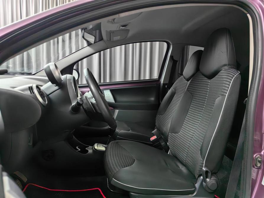 Peugeot 107 I Рестайлинг 2 Москва  - изображение 9