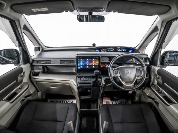 Honda Stepwgn V с пробегом 2015 года, цена 1 600 500 рублей, 114429 км, минивэн, Автокод Объявления