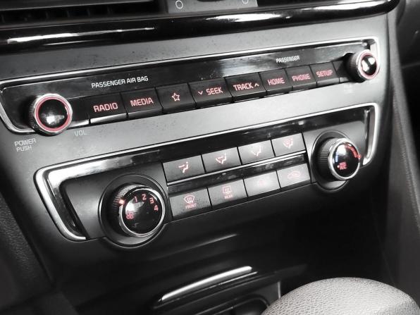 Kia Optima IV Рестайлинг с пробегом 2019 года, цена 1 760 000 рублей, 147800 км, седан, Автокод Объявления