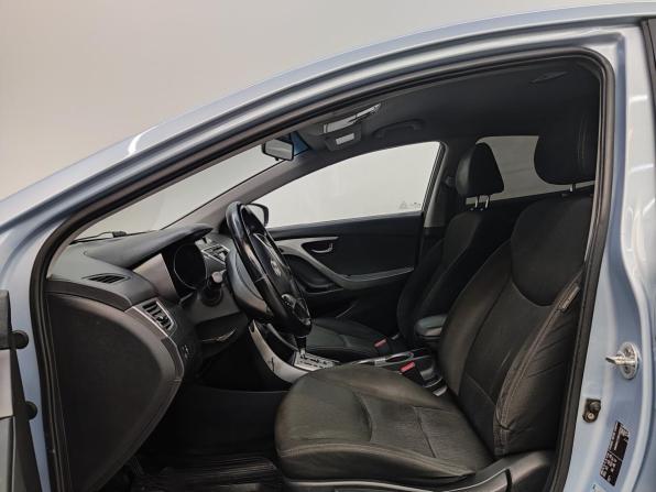 Hyundai Elantra V (MD) с пробегом 2011 года, цена 640 000 рублей, 210502 км, седан, Автокод Объявления
