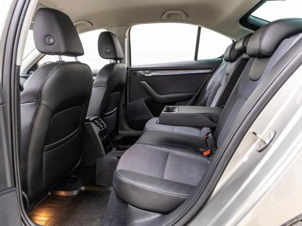 Skoda Octavia III (A7) Рестайлинг с пробегом 2020 года, цена 2 208 000 рублей, 88473 км, лифтбек, Автокод Объявления