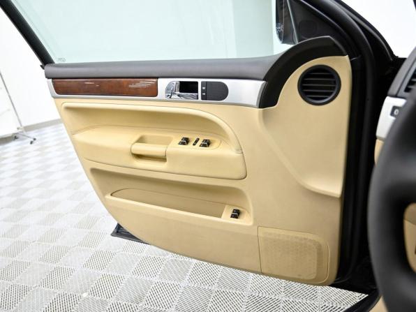 Volkswagen Touareg I Рестайлинг с пробегом 2010 года, цена 919 000 рублей, 166058 км, внедорожник, Автокод Объявления