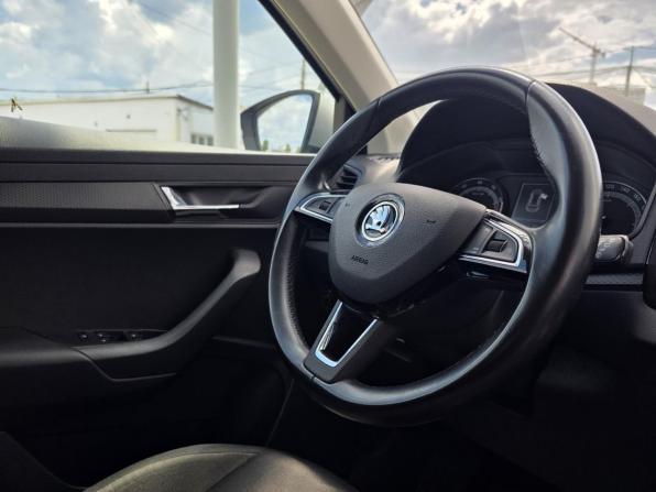 Skoda Karoq I с пробегом 2020 года, цена 2 254 200 рублей, 74500 км, внедорожник, Автокод Объявления