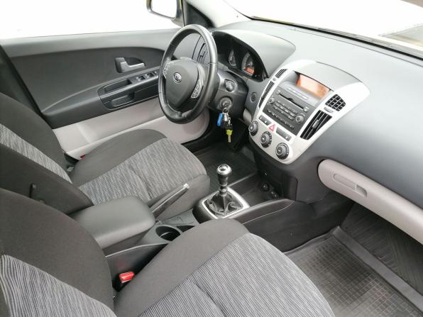 Kia Ceed I с пробегом 2009 года, цена 890 000 рублей, 40326 км, хэтчбек, Автокод Объявления