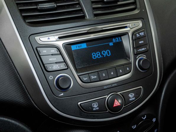 Hyundai Solaris I Рестайлинг с пробегом 2015 года, цена 1 048 000 рублей, 80000 км, хэтчбек, Автокод Объявления